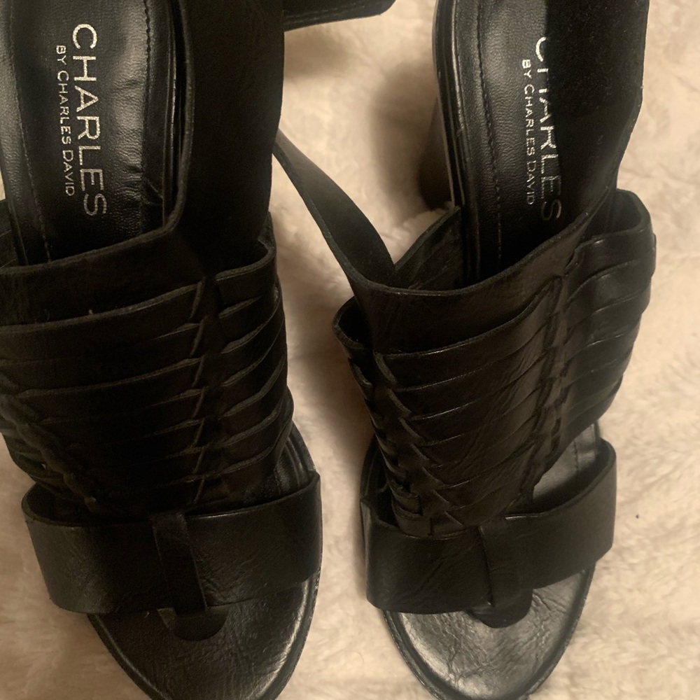 Charles David Black Chunky Heel - Picture 5 of 6